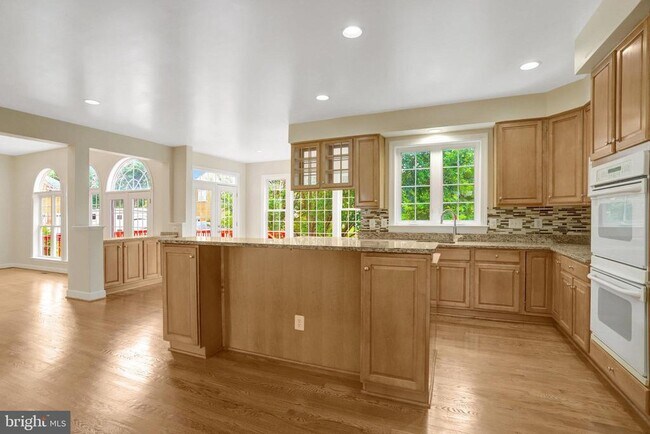 Building Photo - 3803 Bell Manor Ct