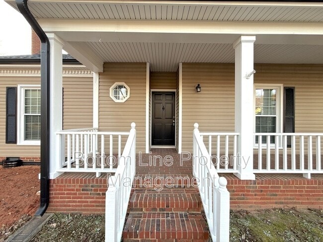 Building Photo - 13446 Cassington Ct