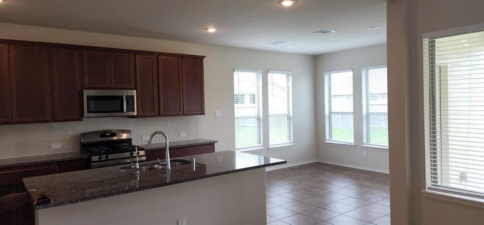 Building Photo - 8706 Sunbury Oak Cir
