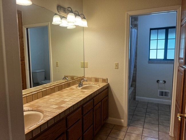 Building Photo - MORGAN HILL Expansive 6 bedroom, 4.5 bathroom home