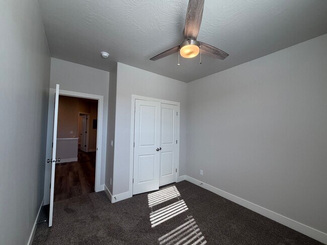 Building Photo - BRAND NEW TOWNHOME FOR RENT!
