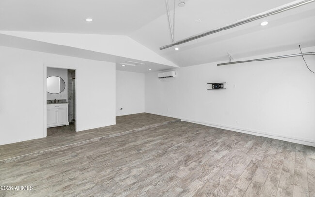 Building Photo - 114 W Windsor Ave