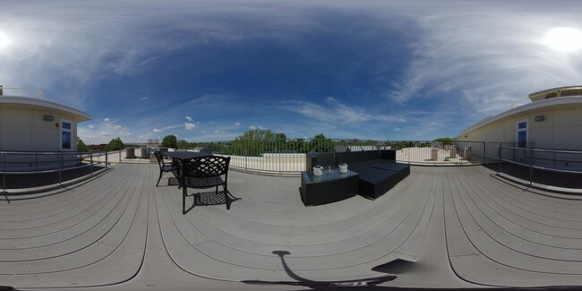 Building Photo - 7 Cameron Ave