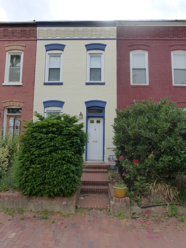 Building Photo - 1528 Marion St NW