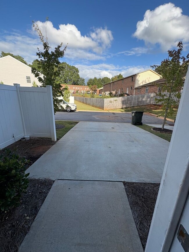 Building Photo - 408 Couchell Pl