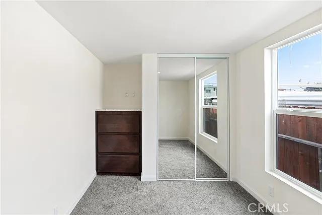 Building Photo - 13525 S Vermont Ave