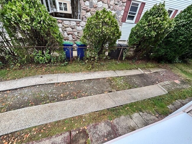 Building Photo - 24 Teele Ave