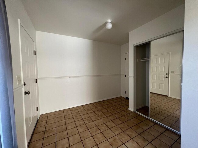 Building Photo - 2258 Gregory Ave