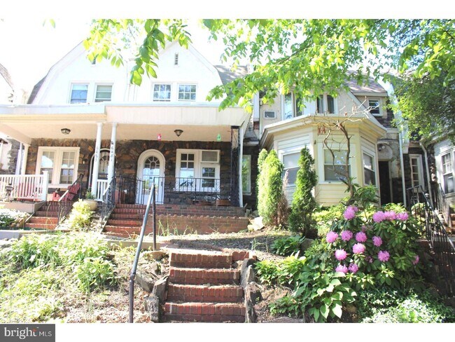 Building Photo - 6481 Morris Park Rd