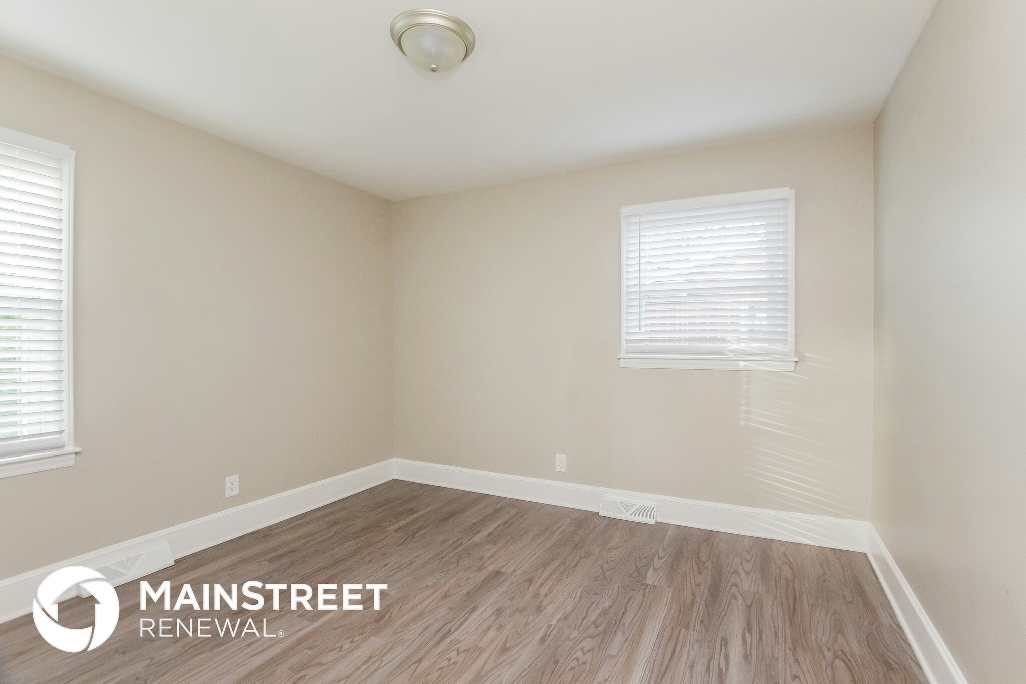 Building Photo - 3624 Sargeant Dr