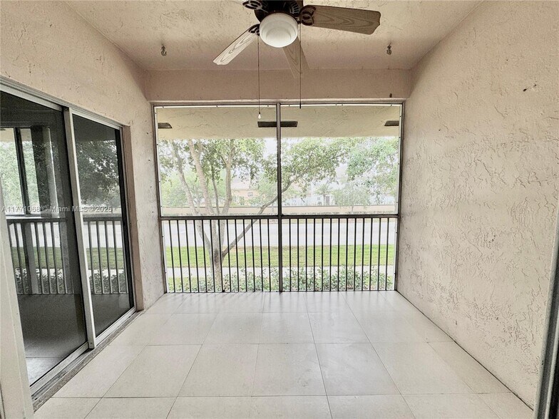 Building Photo - 16320 Malibu Dr