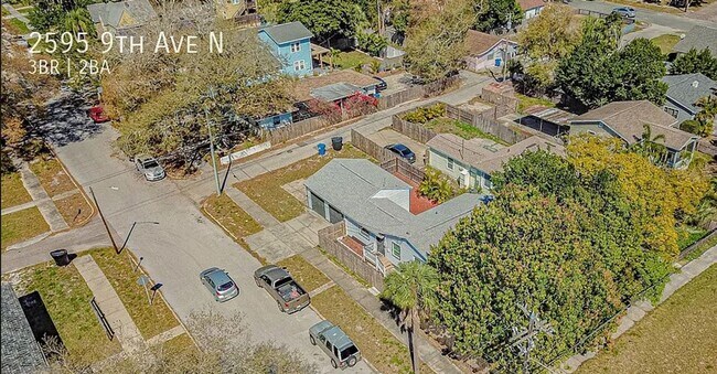 Building Photo - Stunningly Remodeled 3-Bedroom Home on a C...