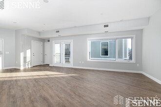 Building Photo - 44-48 Medford St. Unit 301