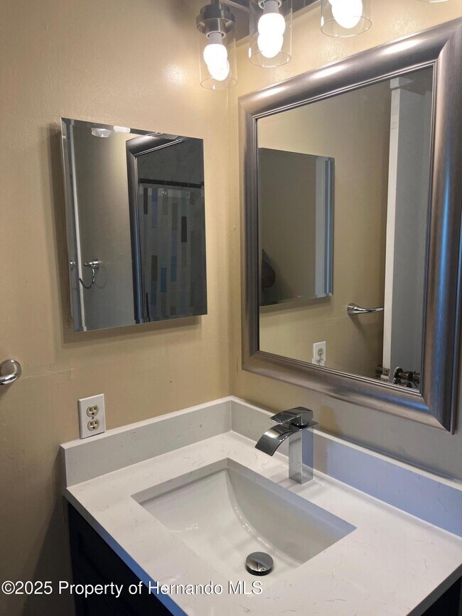 Building Photo - 12474 Drayton Dr