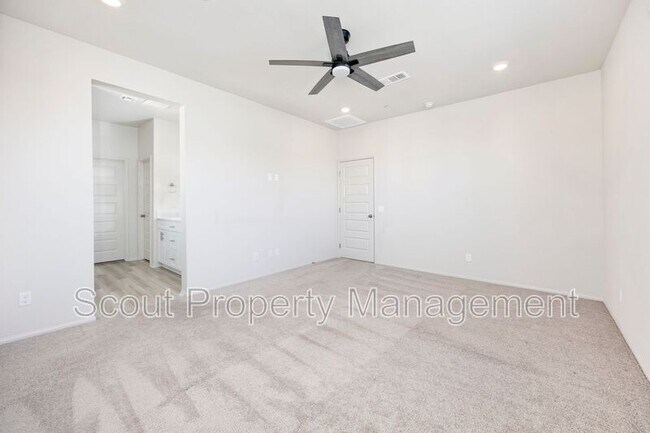 Building Photo - 40383 Birchfield Dr