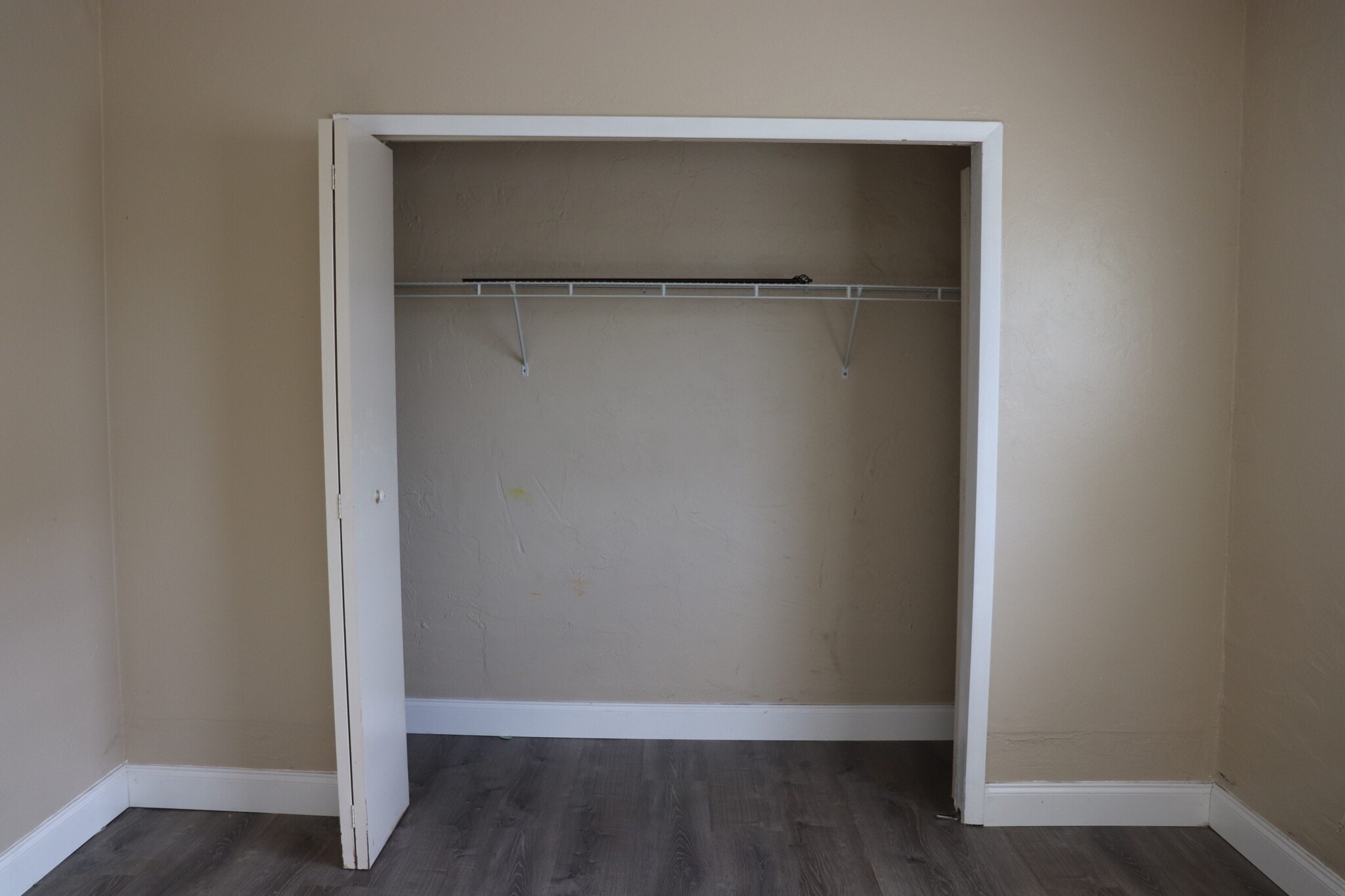 Building Photo - 4923 Vincennes Ct