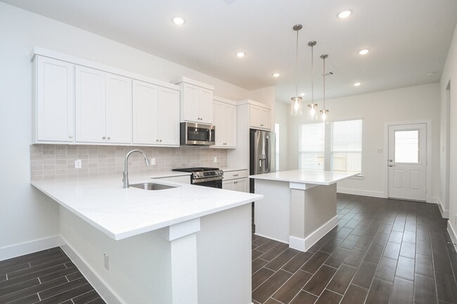 Building Photo - 2823 Sunrise Fld Ln