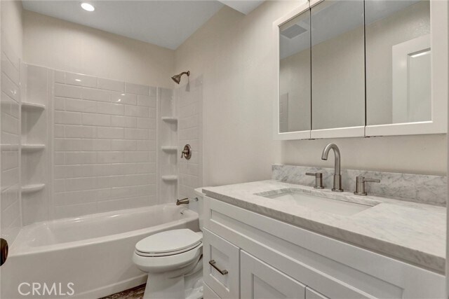 Building Photo - 404 E Glendale Dr