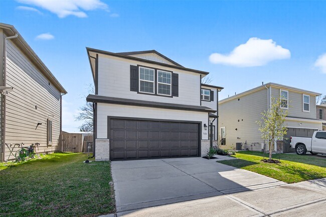 Building Photo - 7326 Madison Cmns Ln
