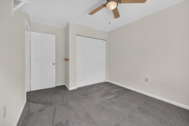 Building Photo - 5619 Ridge View Dr