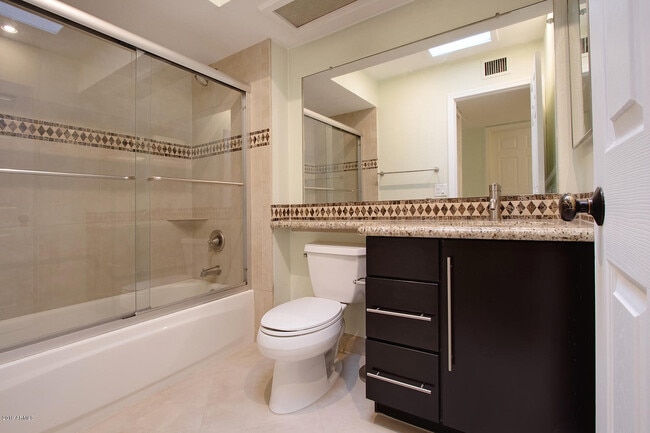 Building Photo - 8308 N 86th St