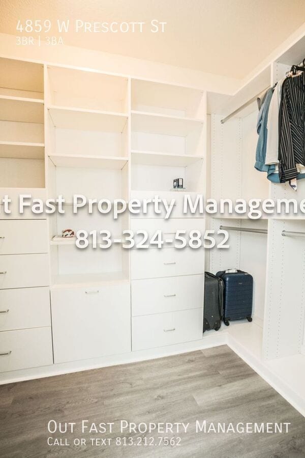 Building Photo - 4859 W Prescott St