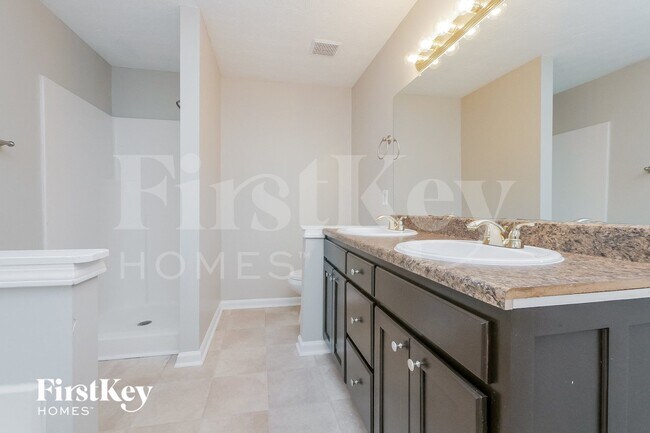 Building Photo - 161 Solomon Dr