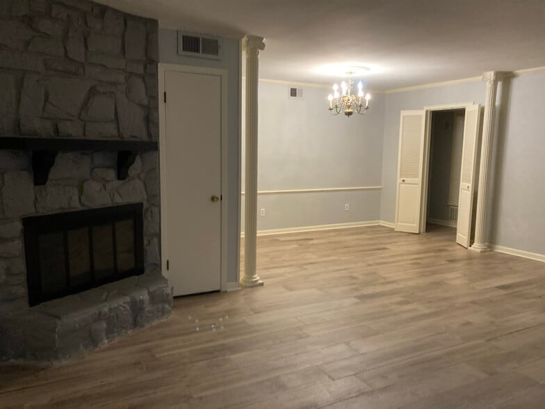 Building Photo - 3730 Fairfield Ave