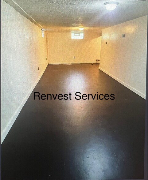 Building Photo - 1405 Benson Dr