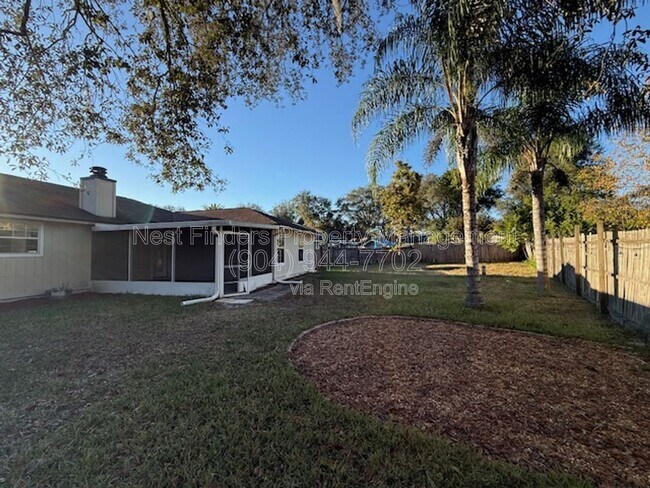 Building Photo - 12947 Tree Wy Ct N