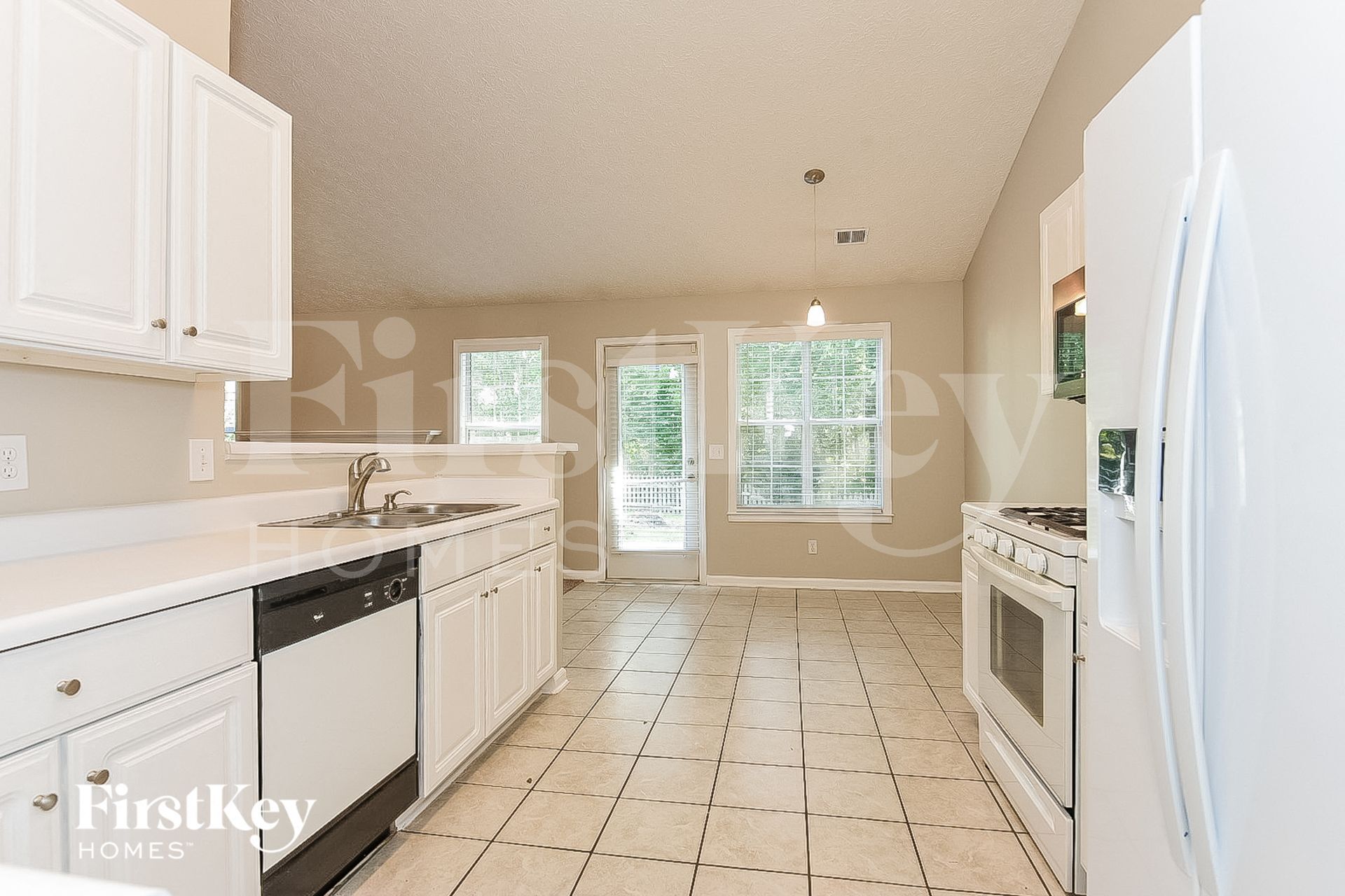 Building Photo - 2504 Baysridge Dr NW