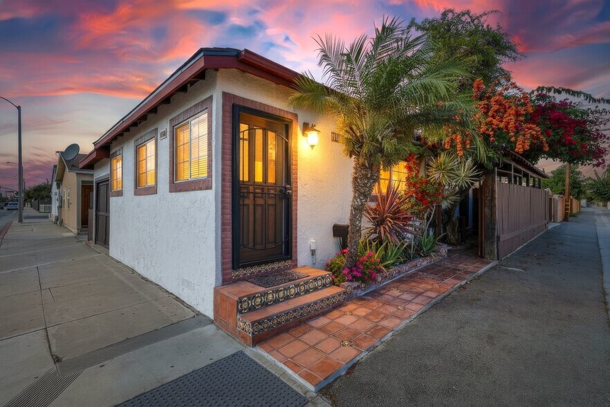 Primary Photo - 4445 Marine Ave
