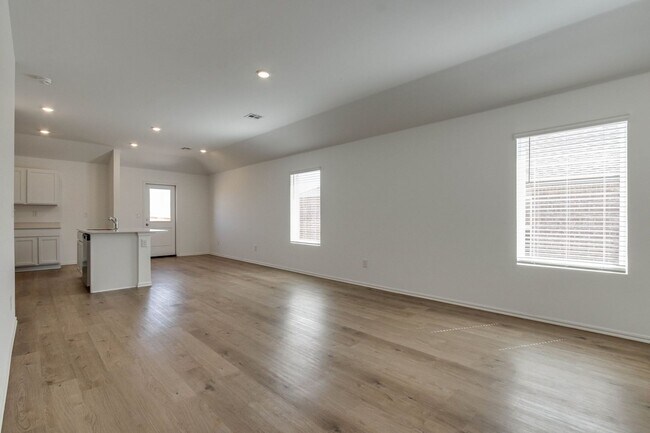 Building Photo - New Construction Living in Yukon's Redstone Ranch