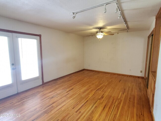 Building Photo - 26649 S Grapefruit Dr
