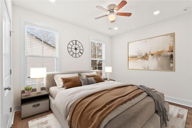 Building Photo - 195 W Lake Ave NW