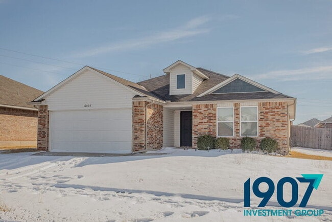 Building Photo - Contemporary 3-Bedroom Home in Yukon – Modern Finishes & Open Layout! - NO PETS