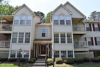 Building Photo - 2 BR, 2 BA Pemberton Oaks Condo