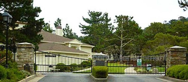 Building Photo - 98 Glen Lake Dr