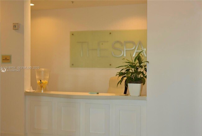 Building Photo - 90 SW 3rd St