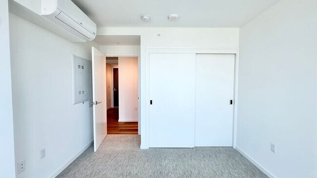 Building Photo - 1500 Rycroft St