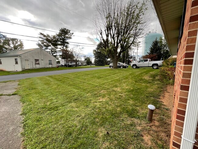 Building Photo - 20 Corriedale Rd