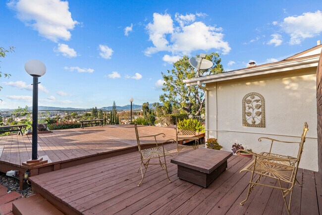 Building Photo - 10561 Alskog St