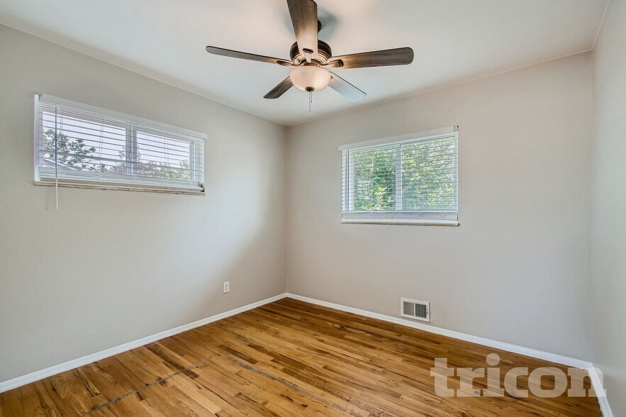 Building Photo - 6397 Brooks Dr