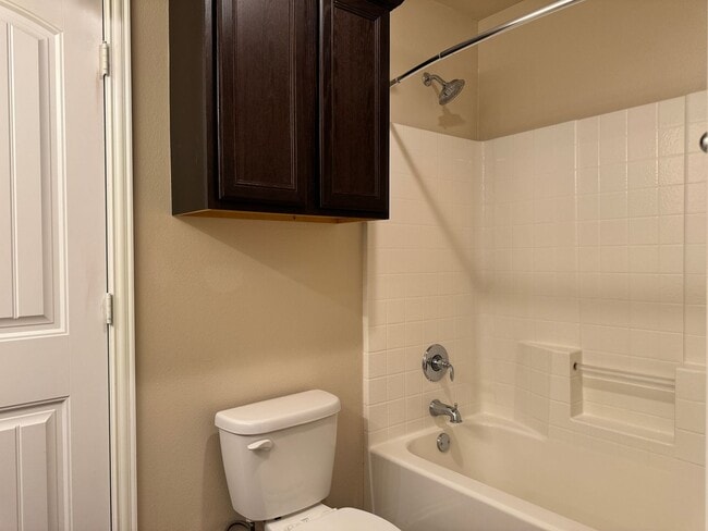 Building Photo - 309 Princess Place