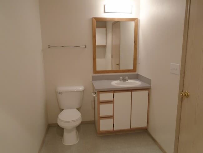 Building Photo - 170 N 7th St