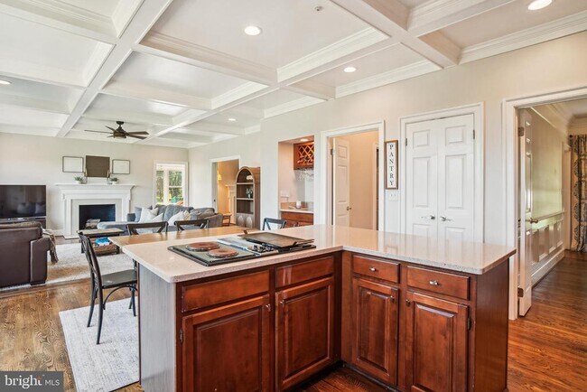 Building Photo - 9140 Goshen Valley Dr