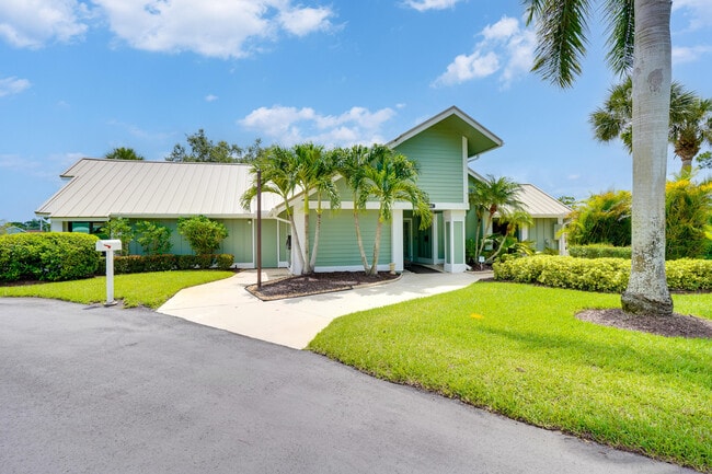 Building Photo - 1722 SE Balmoral Ct