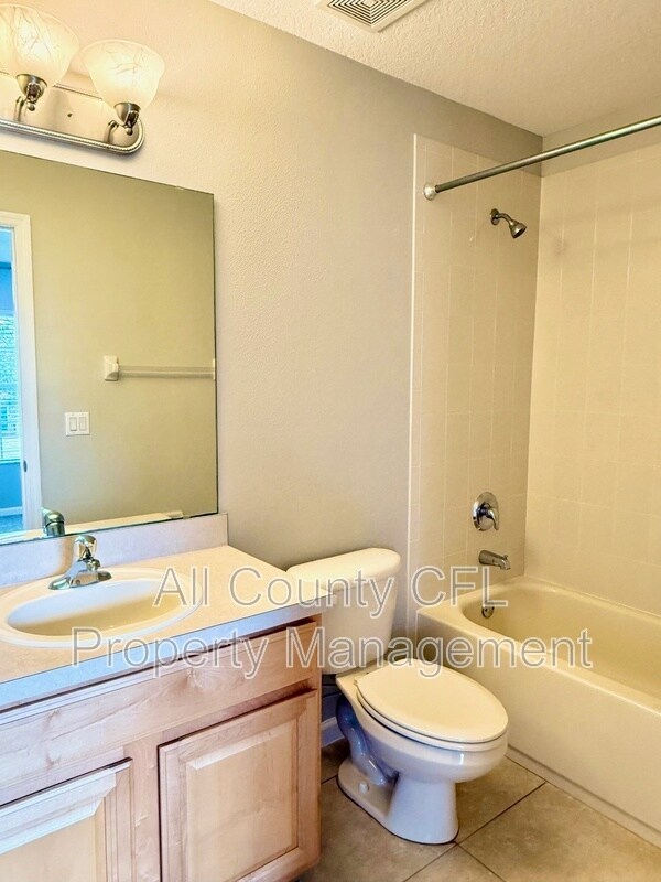 Building Photo - 16752 Cedar Crest Dr