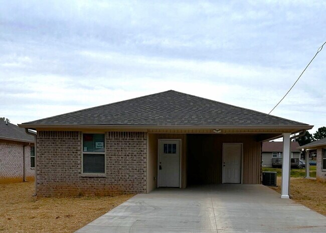 Building Photo - Charming 3-Bedroom House on Stallings Road...