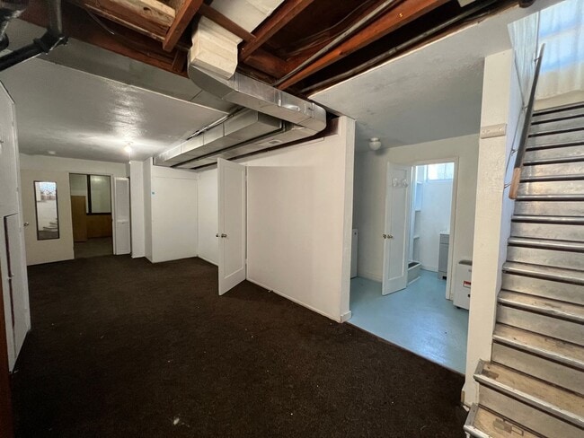 Building Photo - Three Bedroom in the Heart of Bremerton. P...